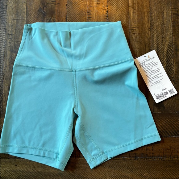 Lululemon Align HR Shorts NWT - Picture 2 of 2